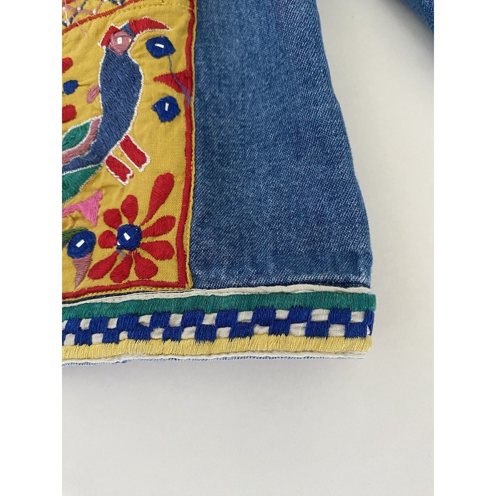 Chicos Denim Jacket Sz 1‎ Embellished Embroidered Birds & Floral Buffalo Button - Picture 11 of 16